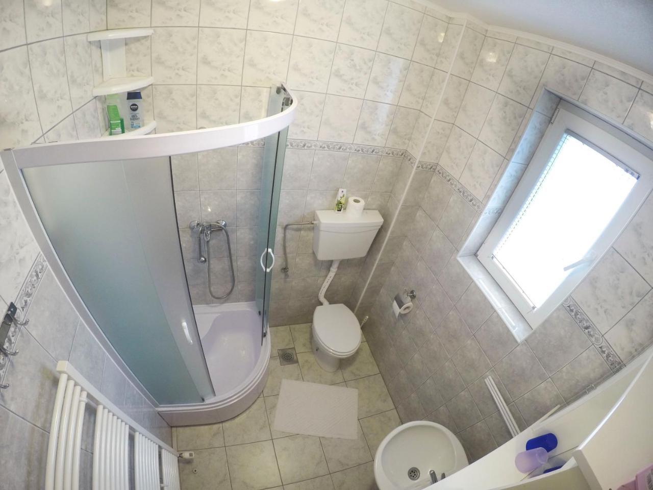 Guest House Toic Korenica Εξωτερικό φωτογραφία