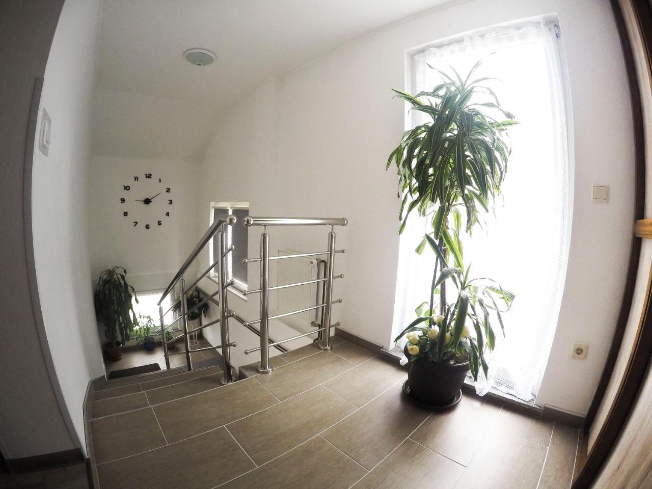 Guest House Toic Korenica Εξωτερικό φωτογραφία